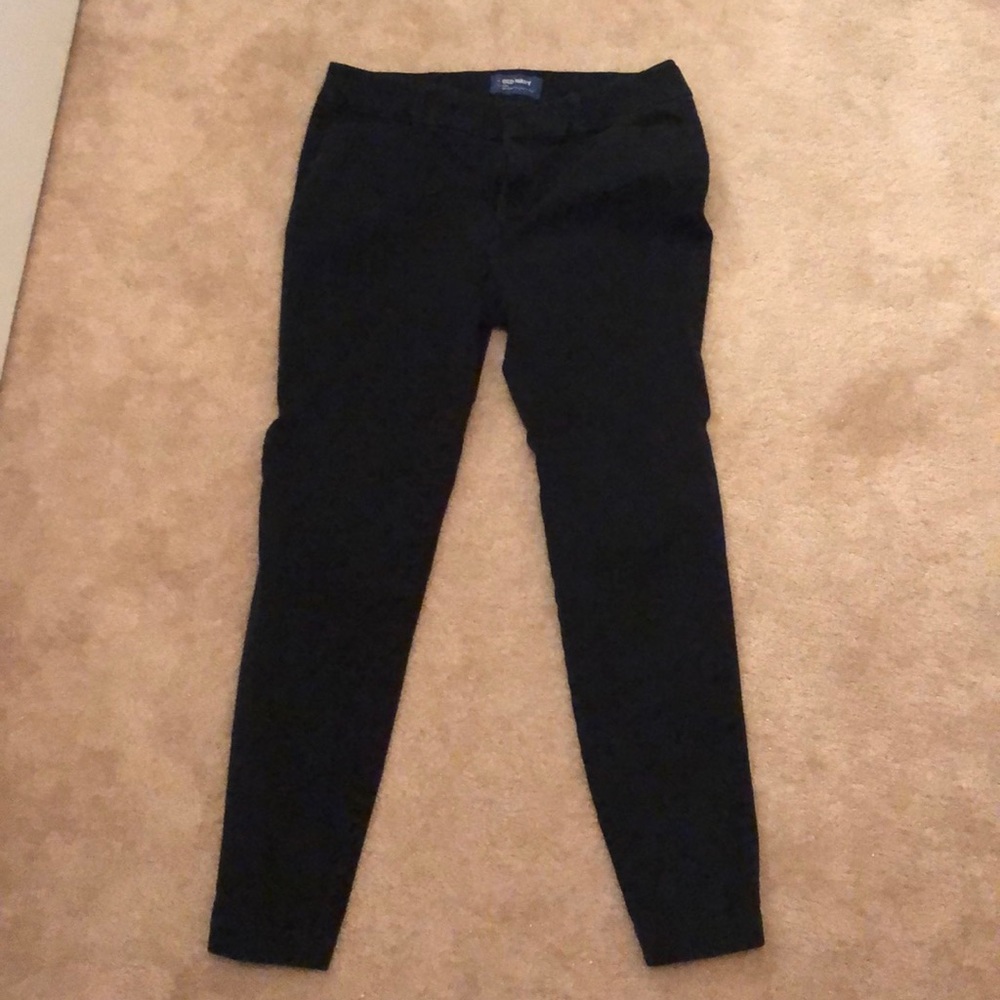Black Old Navy mid rise pixie slacks
